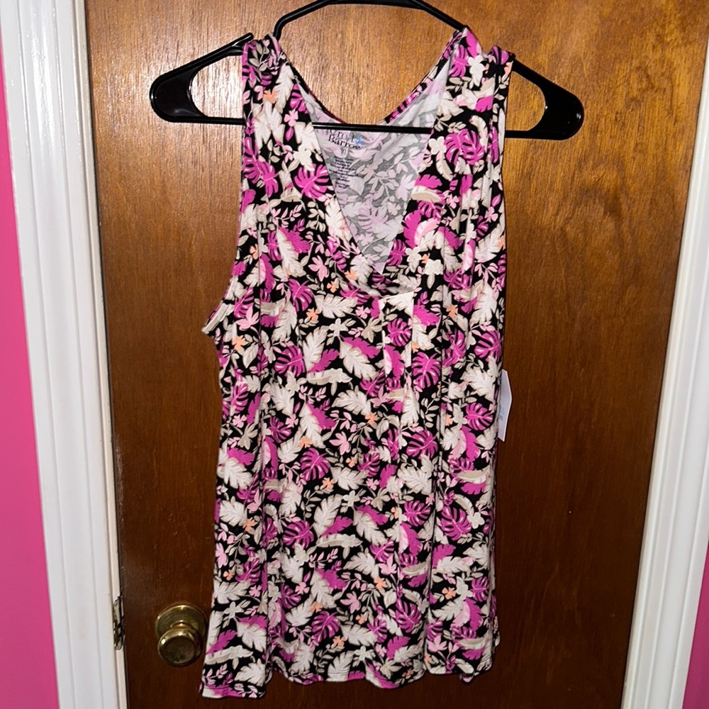 NWT V Neck Tank Top